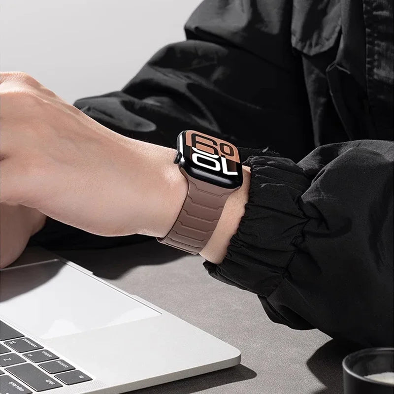 Adjustable Magnetic Strap for Apple Watch